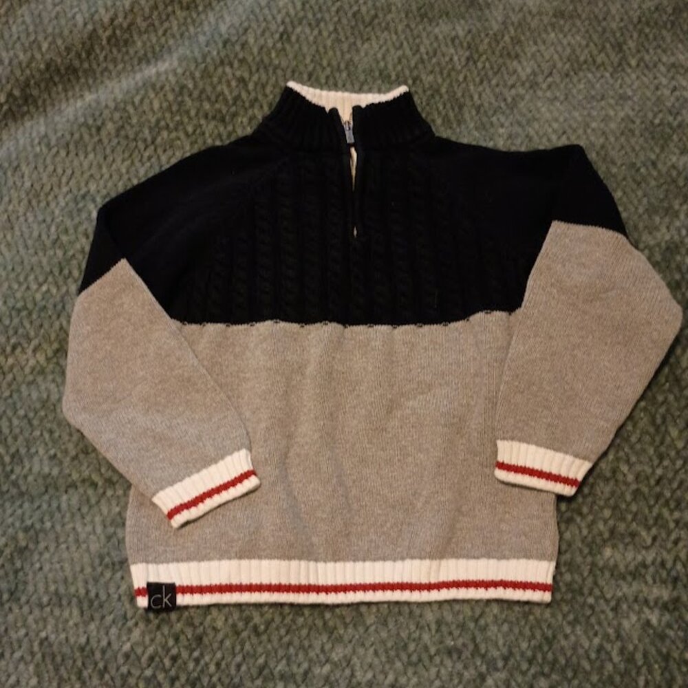 🧥 Calvin Klein Jeans Half-Zip Sweater – Size 4 (Kids) 🧥